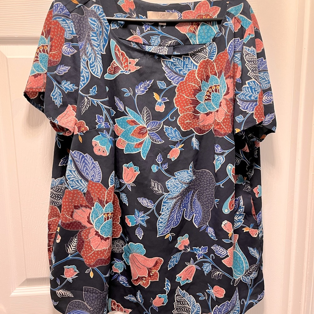 Loft Plus Blouse - size 20